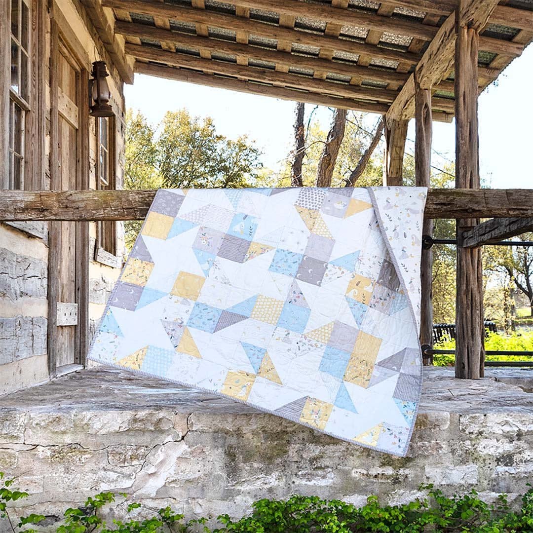 40 Completely Free Charm Pack Quilt Patterns for Beginners - Hailey ...